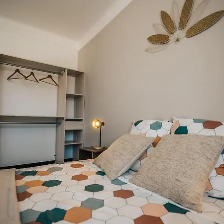 Superbe Appartement Centre Ville Pont-Saint-Esprit Exterior photo